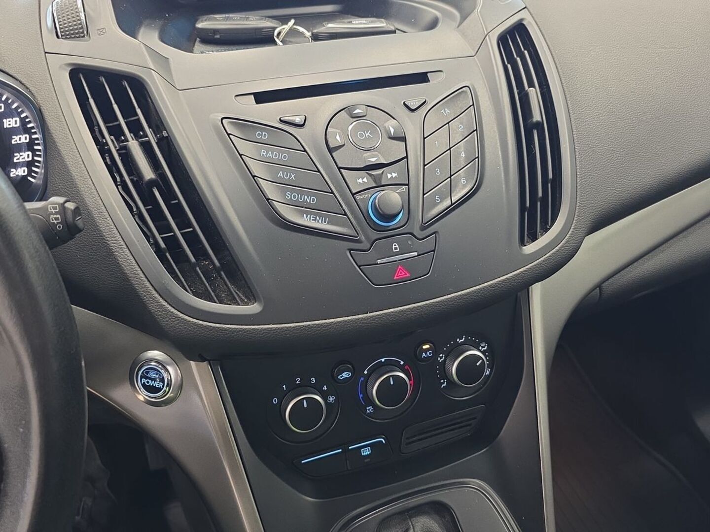 FORD Kuga 25
