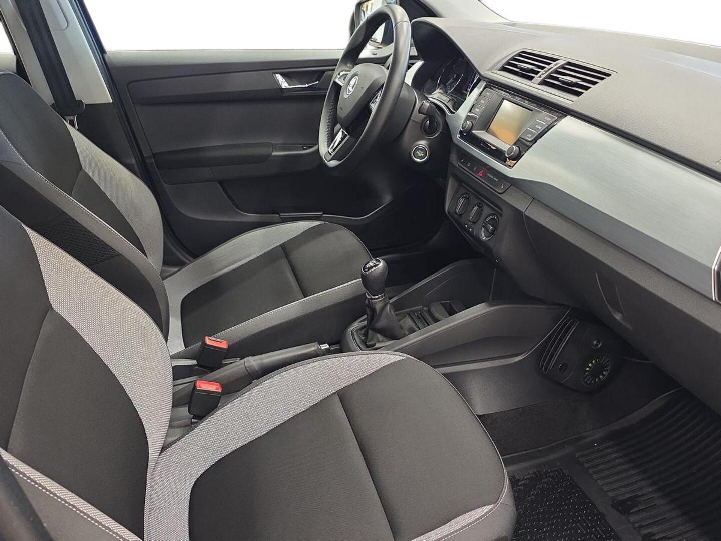 SKODA Fabia 2016
