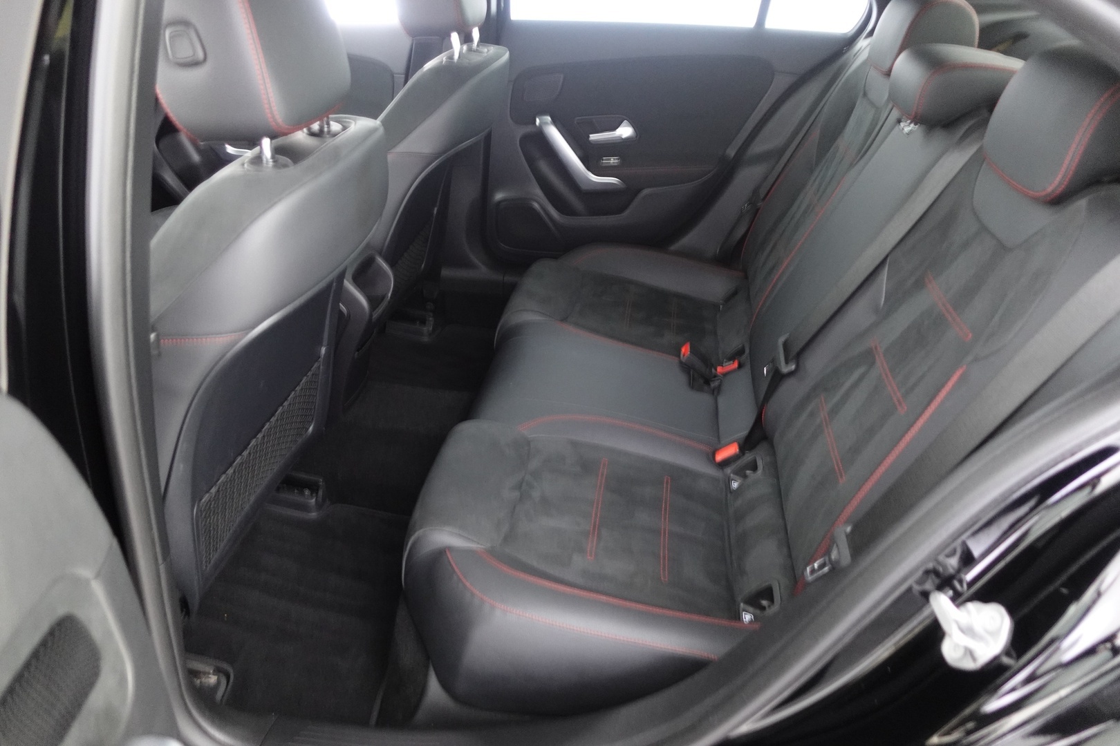 MERCEDES-BENZ A 2020