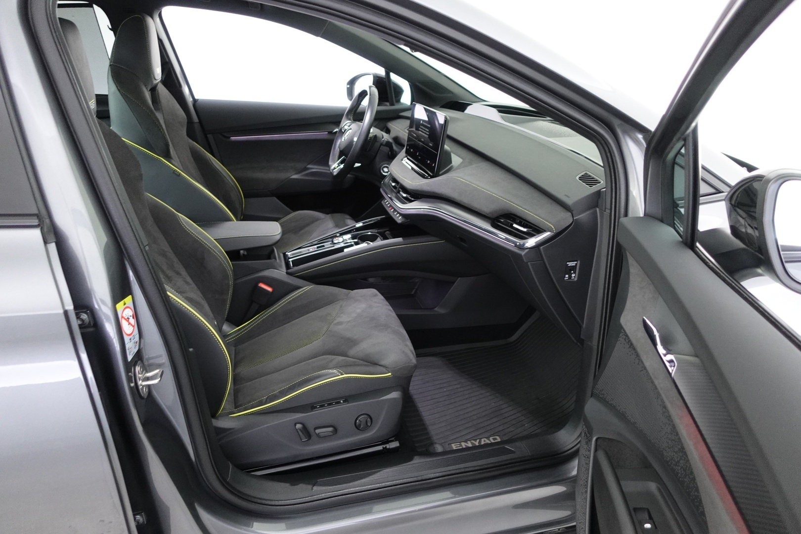 SKODA Enyaq 2023