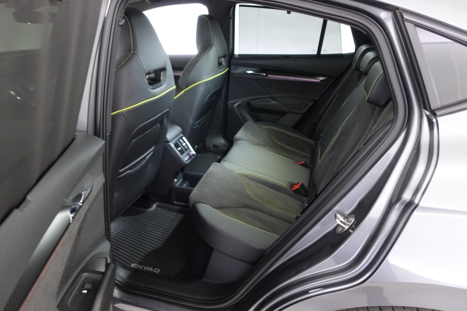 SKODA Enyaq 2023
