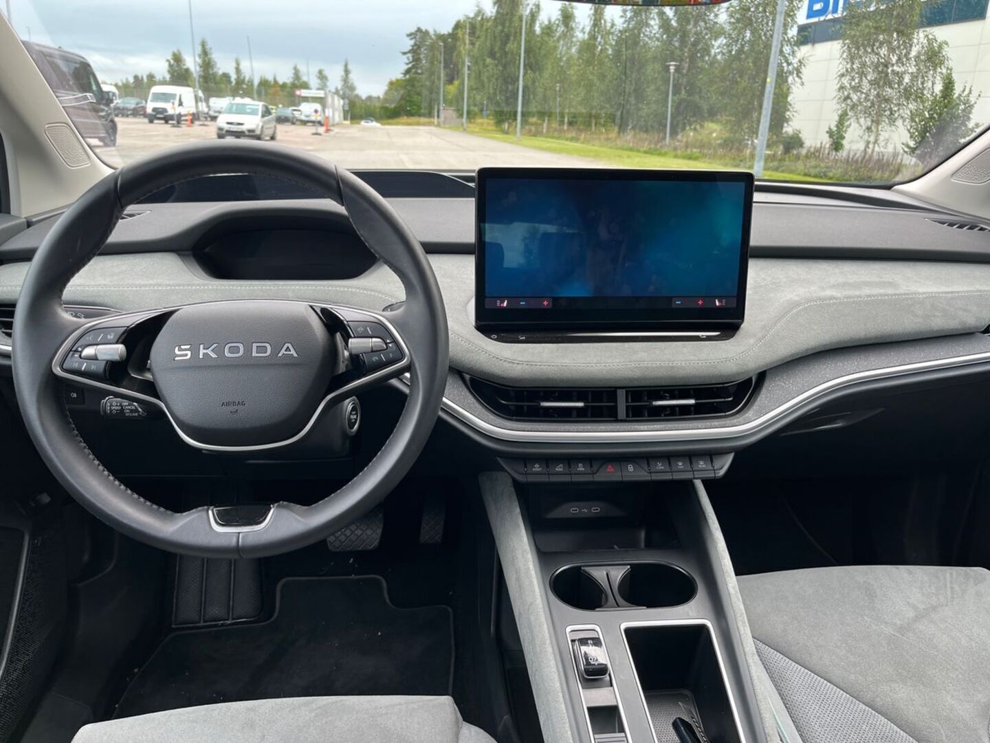 SKODA Enyaq 2025