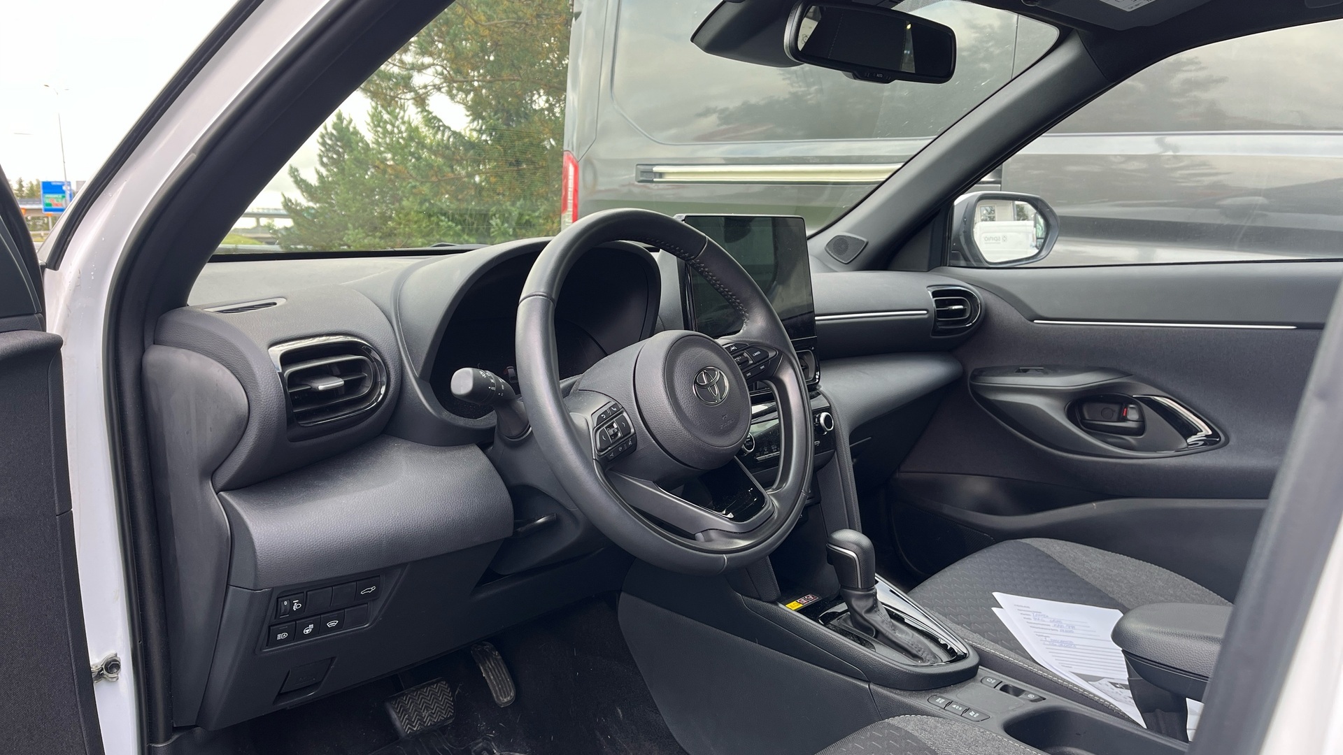 TOYOTA Yaris Cross 2025