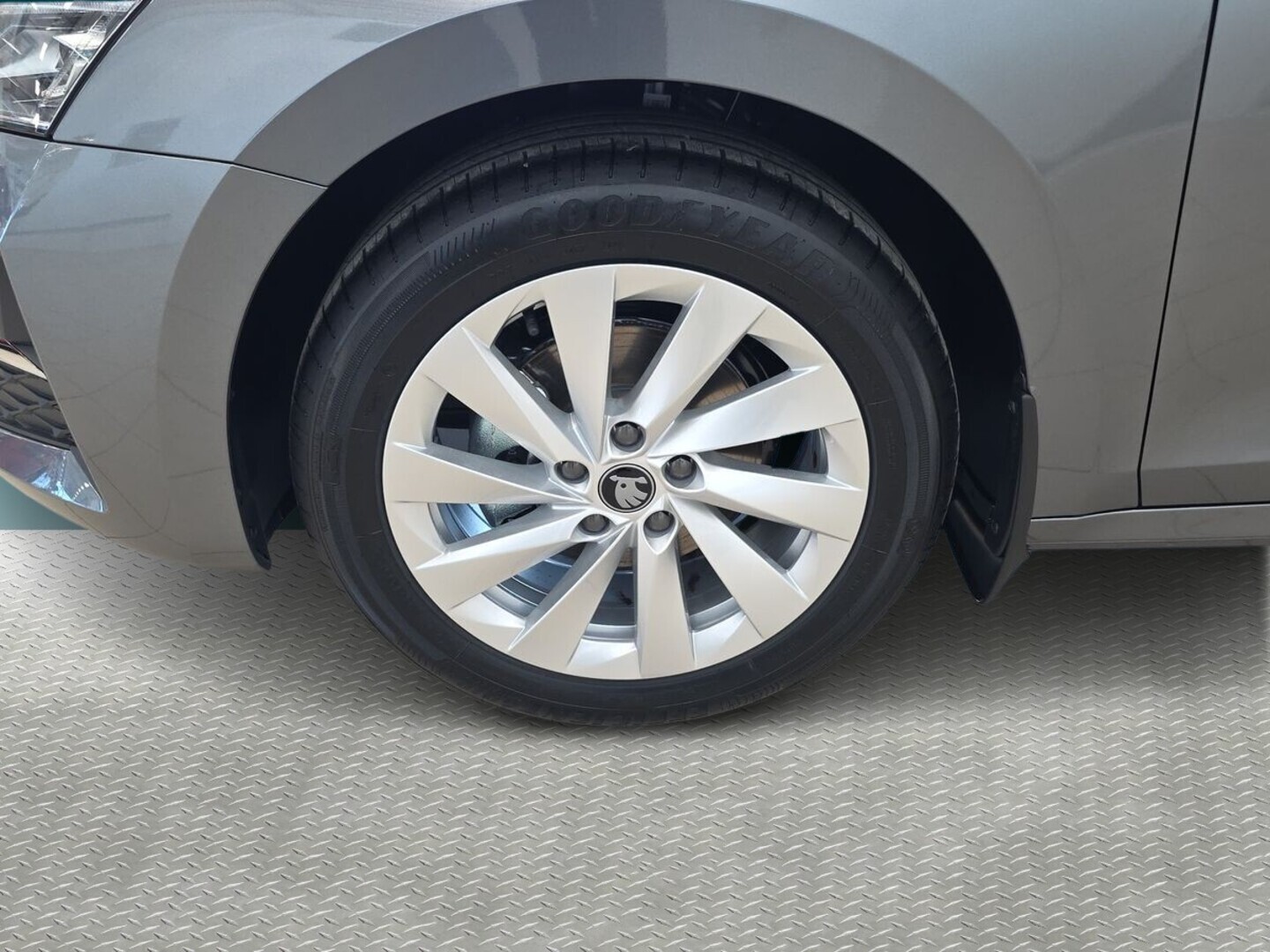 SKODA OCTAVIA 9