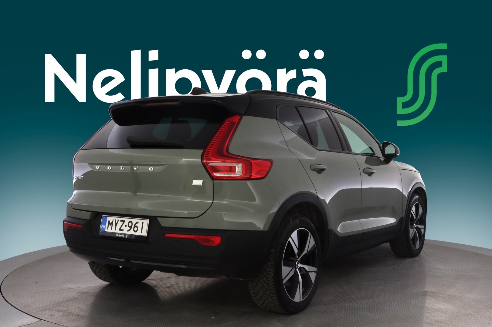 VOLVO XC40 2021