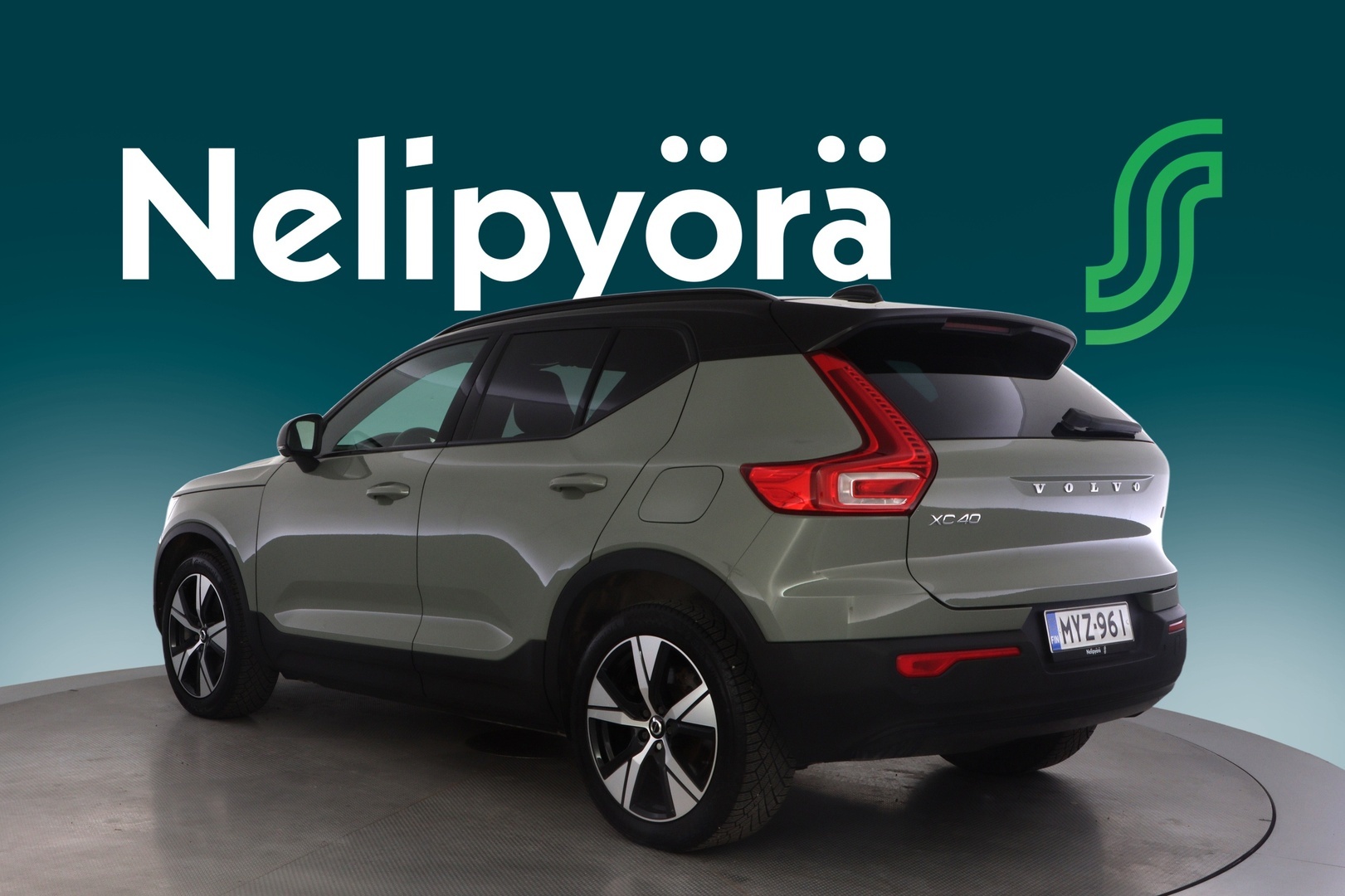 VOLVO XC40 2021