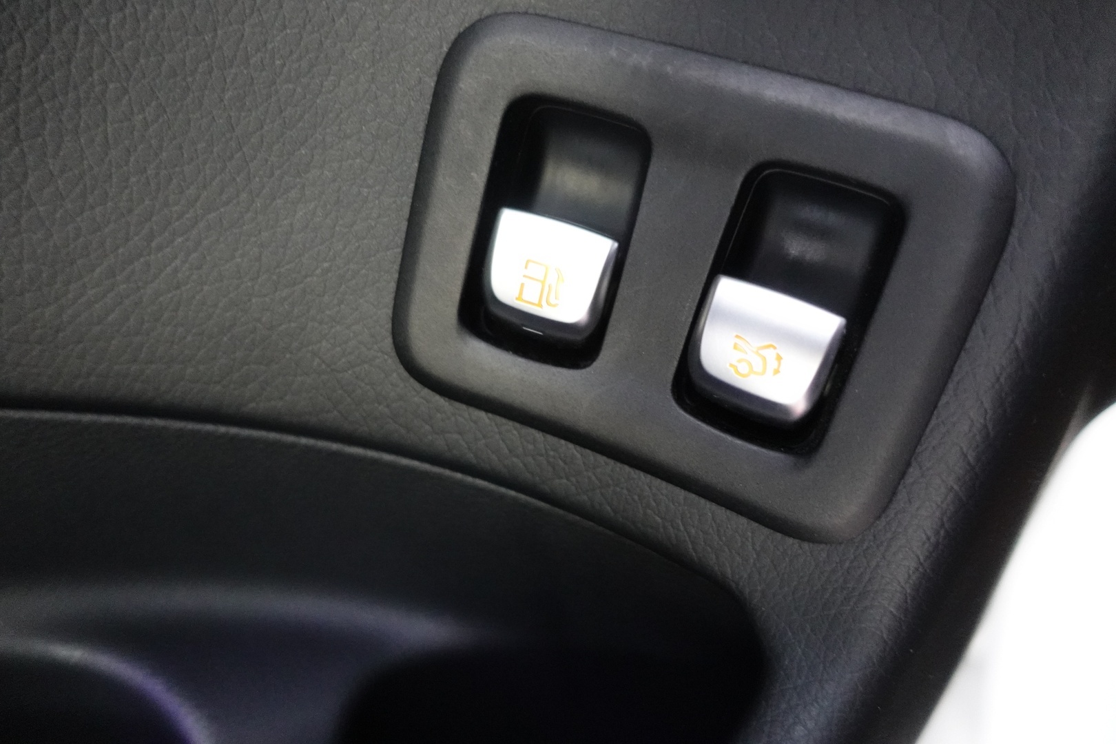 MERCEDES-BENZ GLC 2021