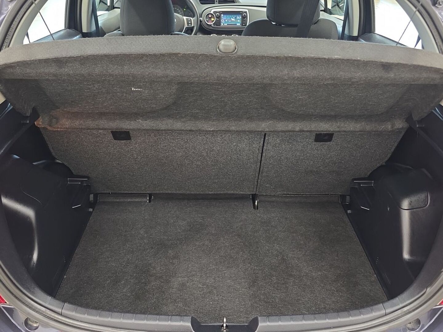 TOYOTA Yaris 2013