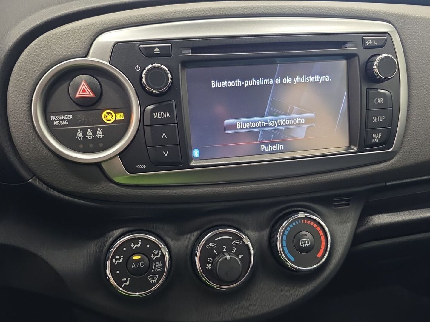 TOYOTA Yaris 2013