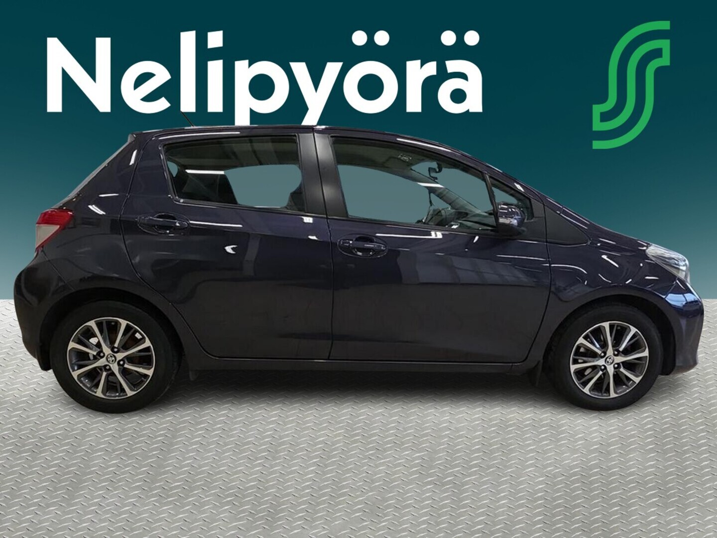 TOYOTA Yaris 2013