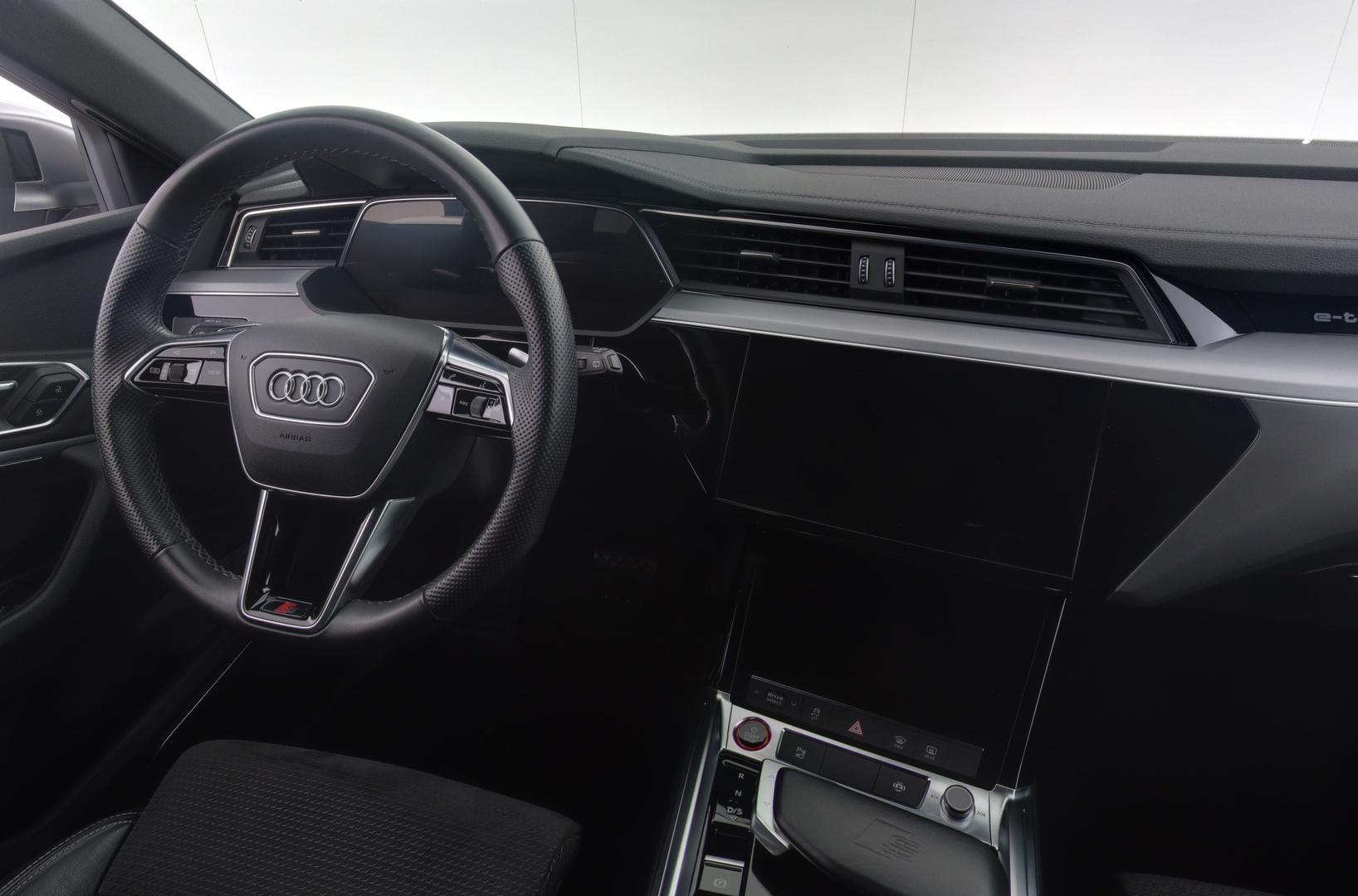 AUDI e-tron 2021