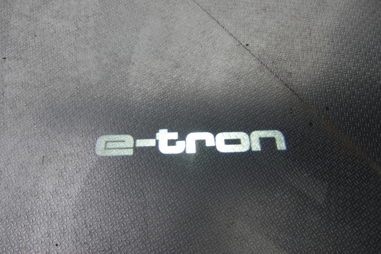 AUDI e-tron 2021