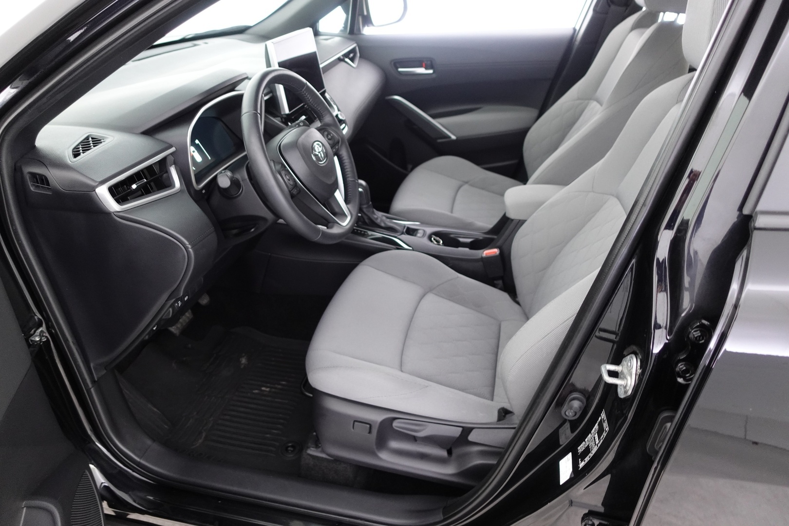 TOYOTA Corolla Cross 2024