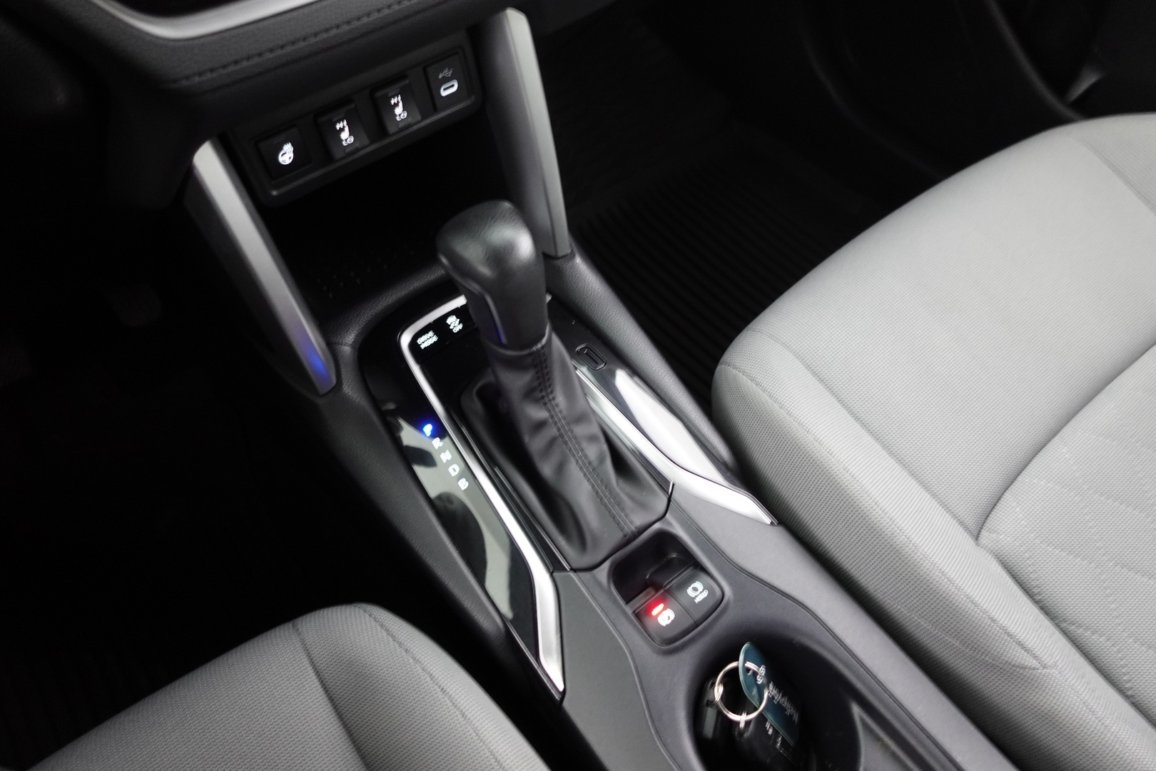 TOYOTA Corolla Cross 2024