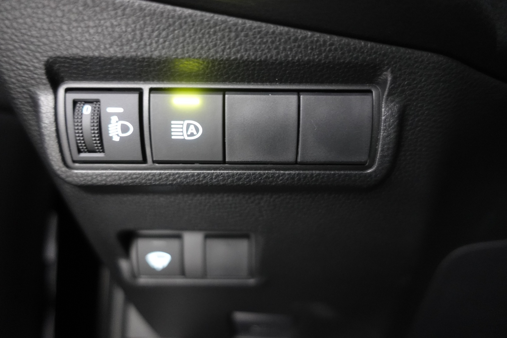 TOYOTA Corolla Cross 2024