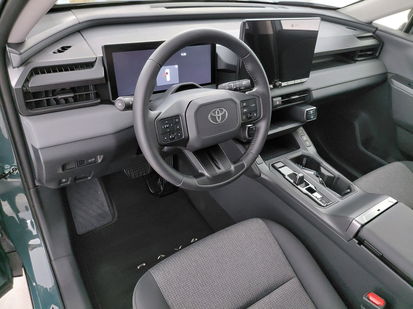 TOYOTA RAV4 2026