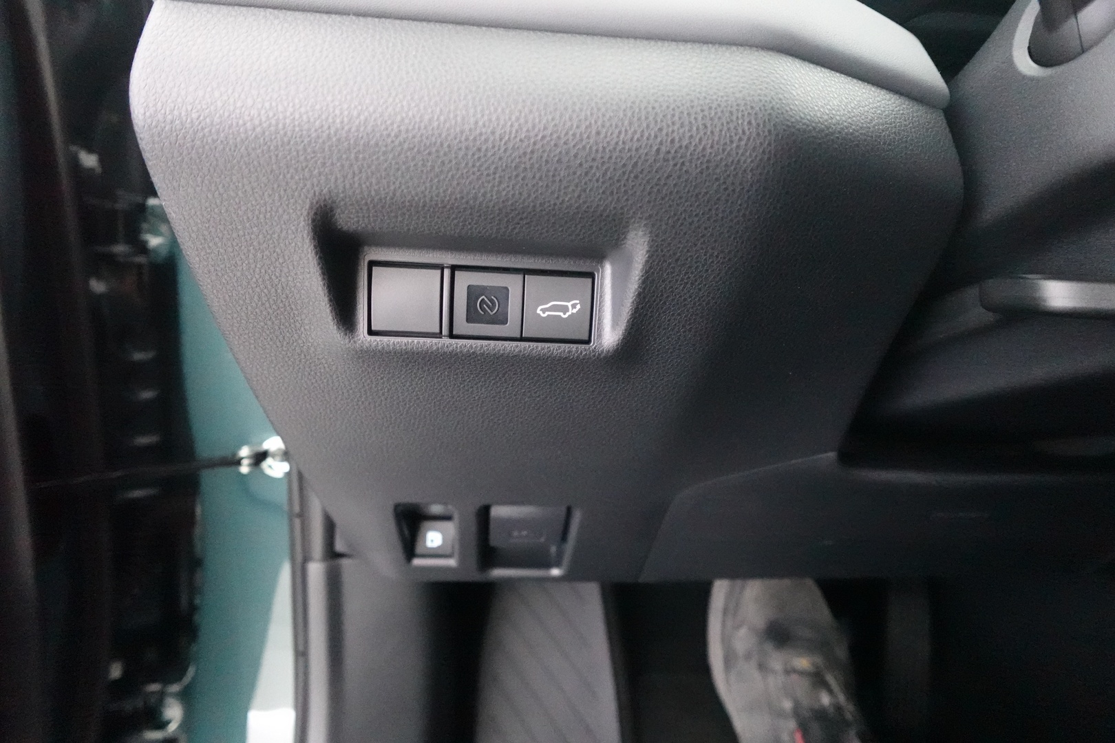 TOYOTA RAV4 2026