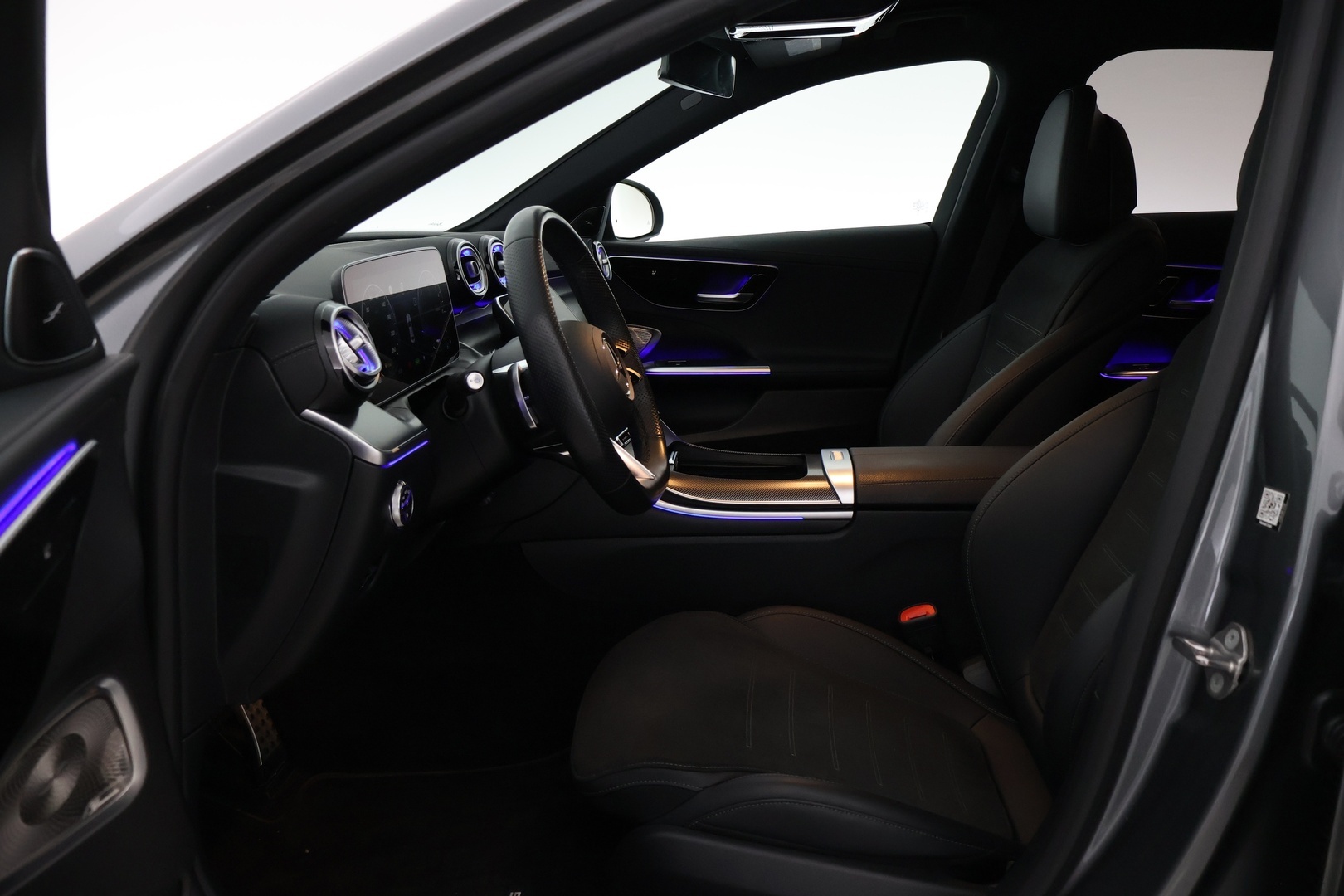 MERCEDES-BENZ C 2023