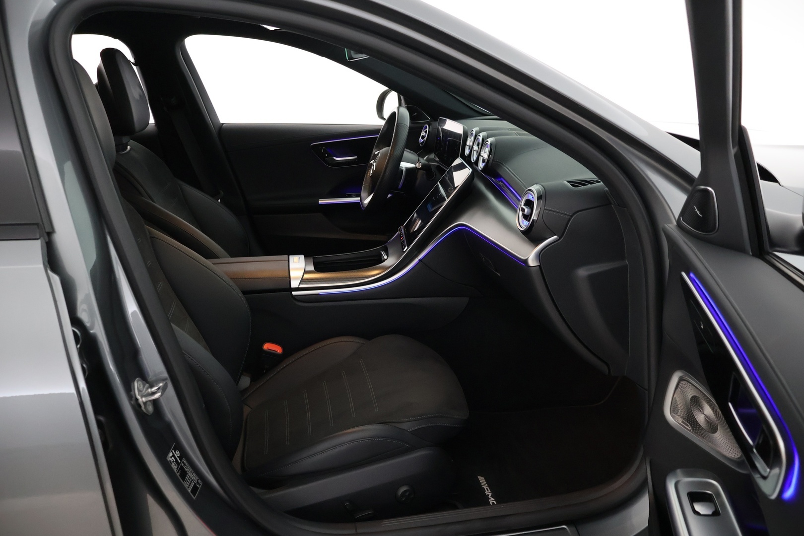MERCEDES-BENZ C 2023