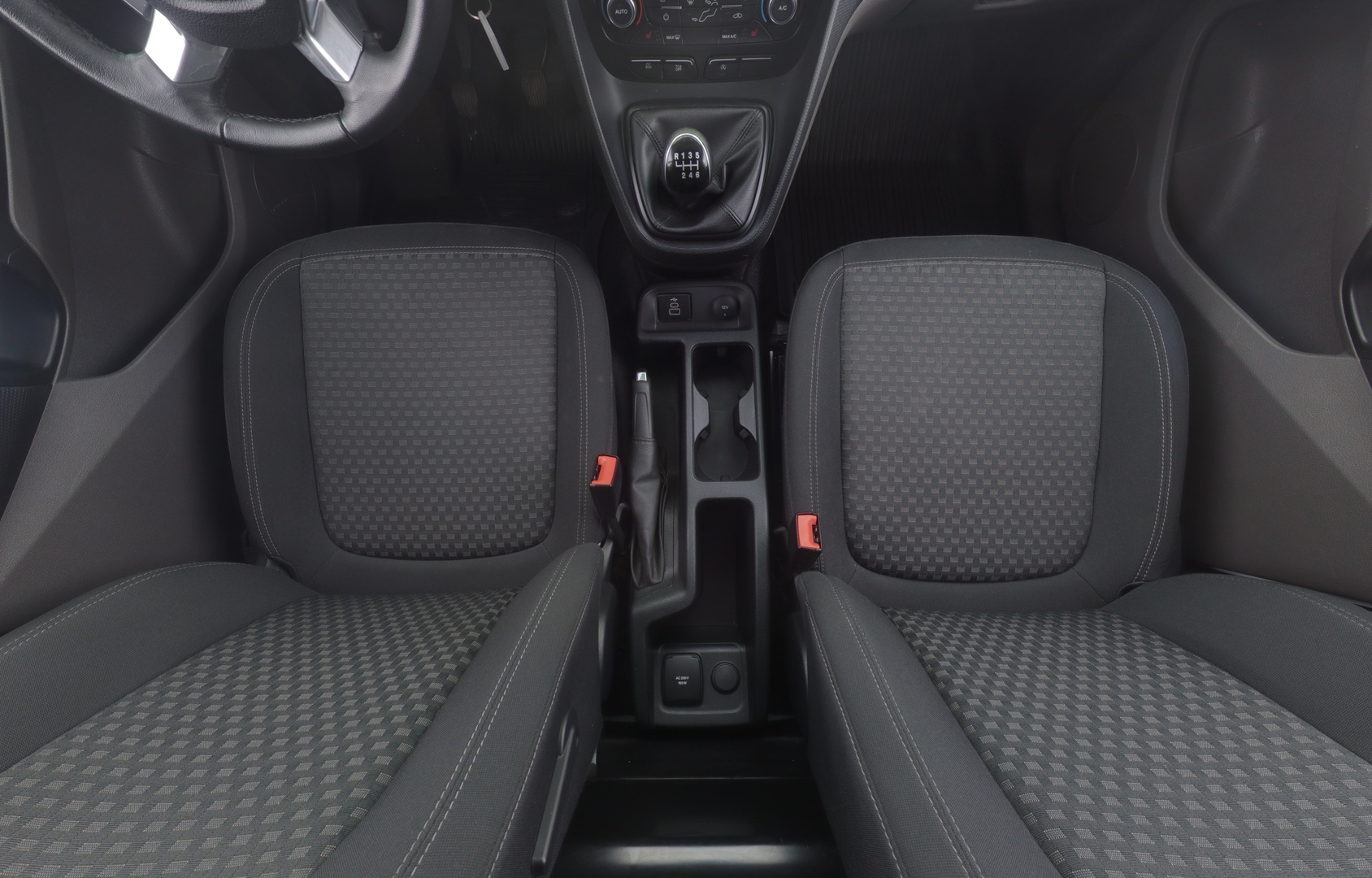 FORD Transit Connect 2023