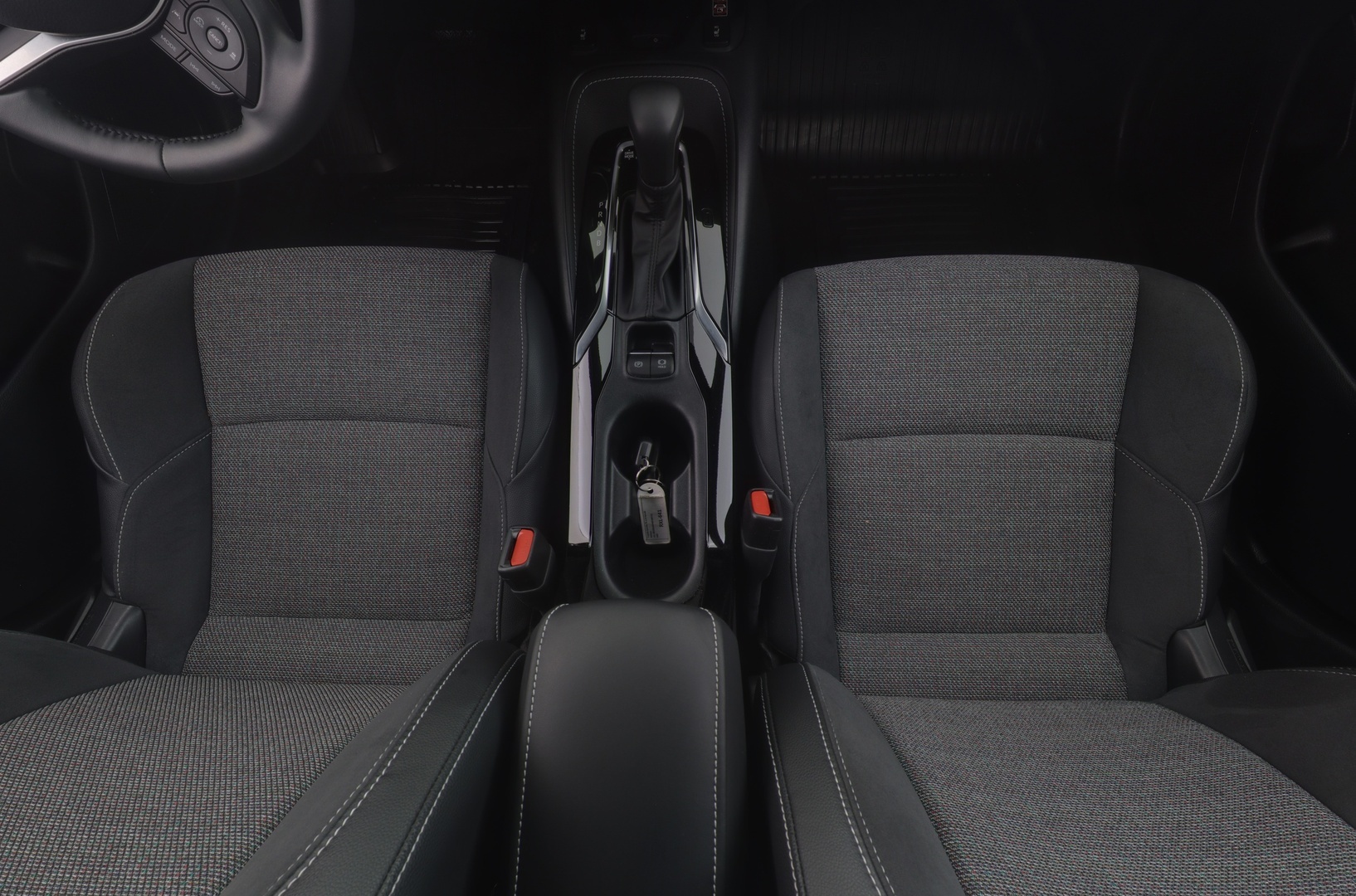 TOYOTA COROLLA 2025