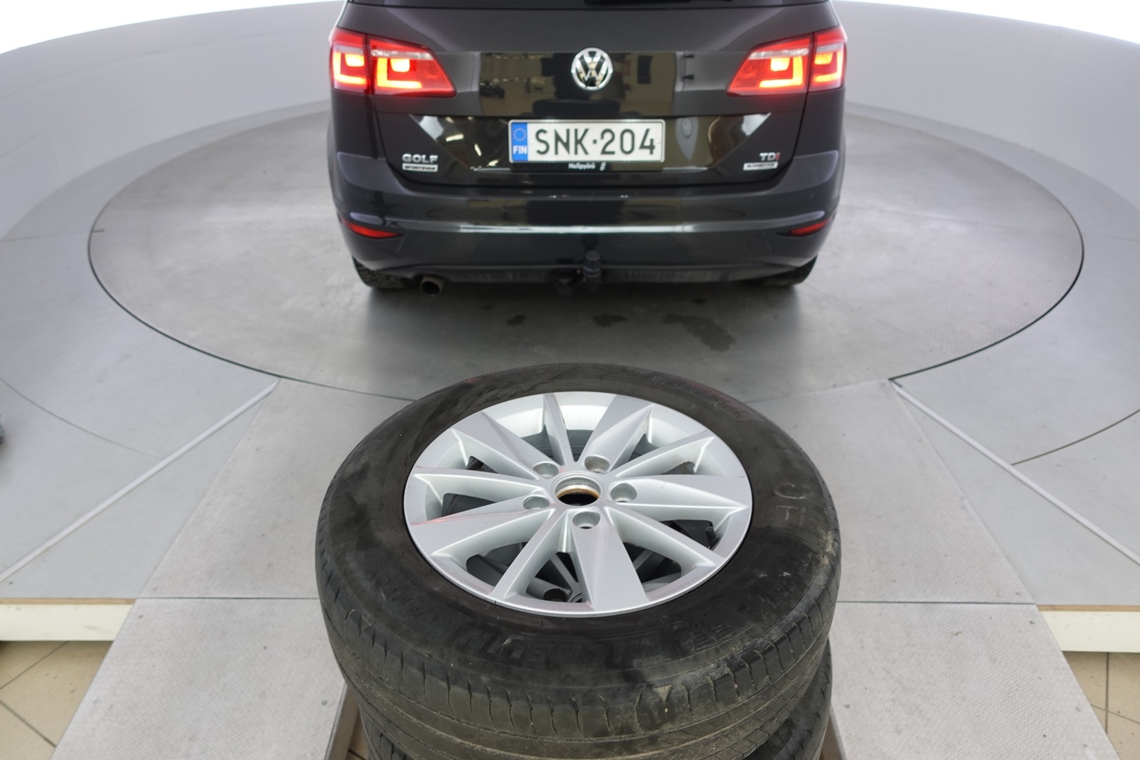 VOLKSWAGEN Golf Sportsvan 2016