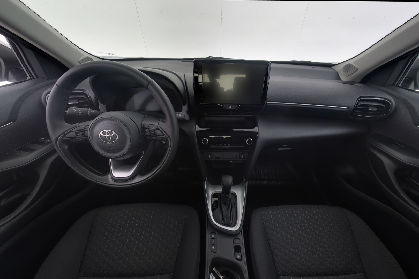 TOYOTA Yaris Cross 2025
