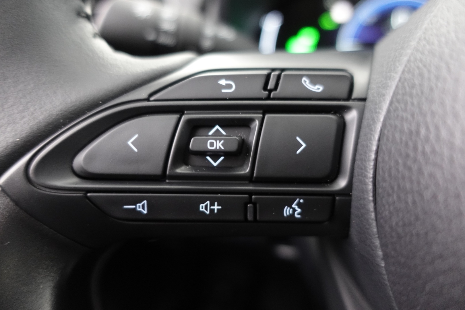 TOYOTA Yaris Cross 2025