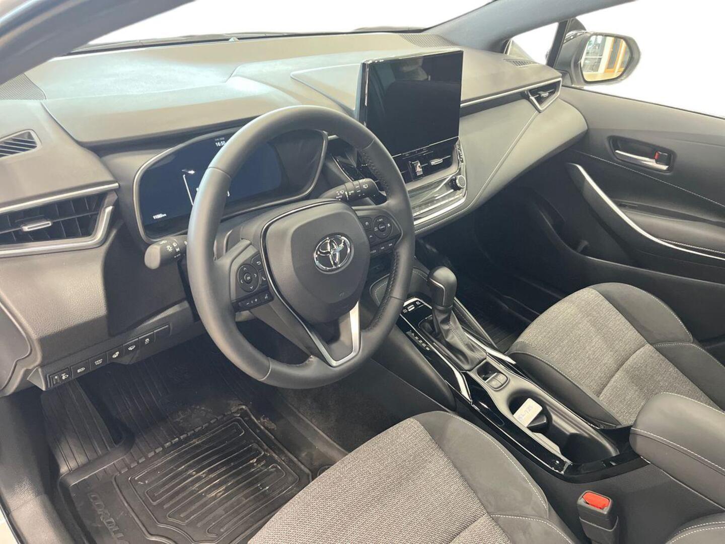 TOYOTA COROLLA 2025