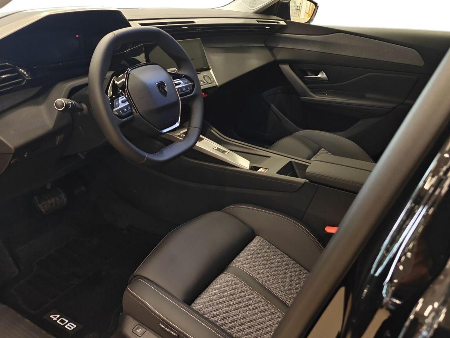 PEUGEOT 408 2026