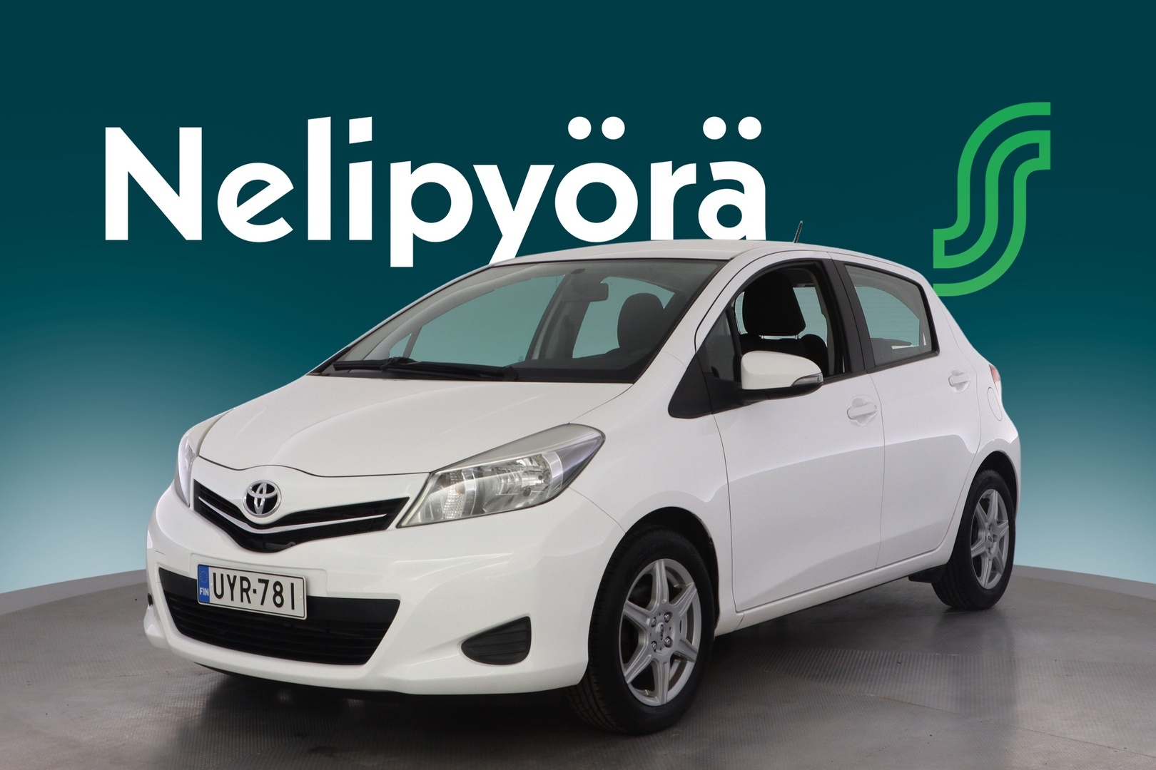 TOYOTA Yaris 2013