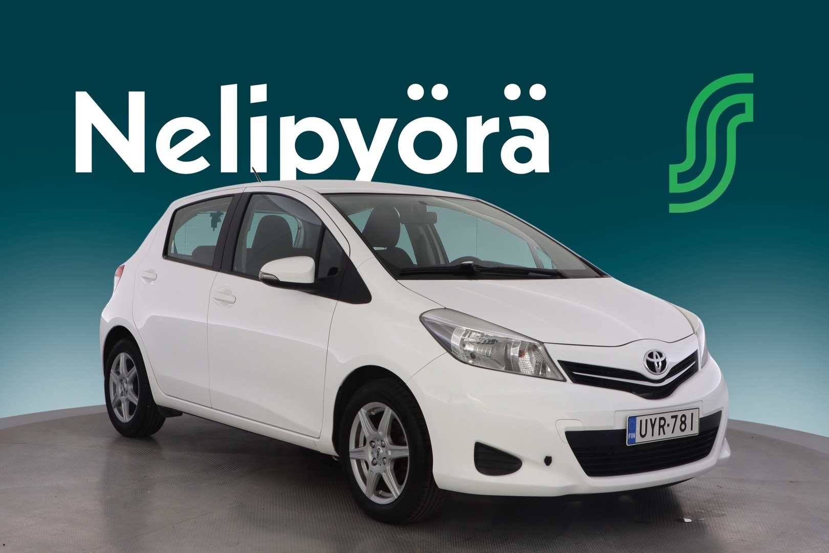 TOYOTA Yaris 2013