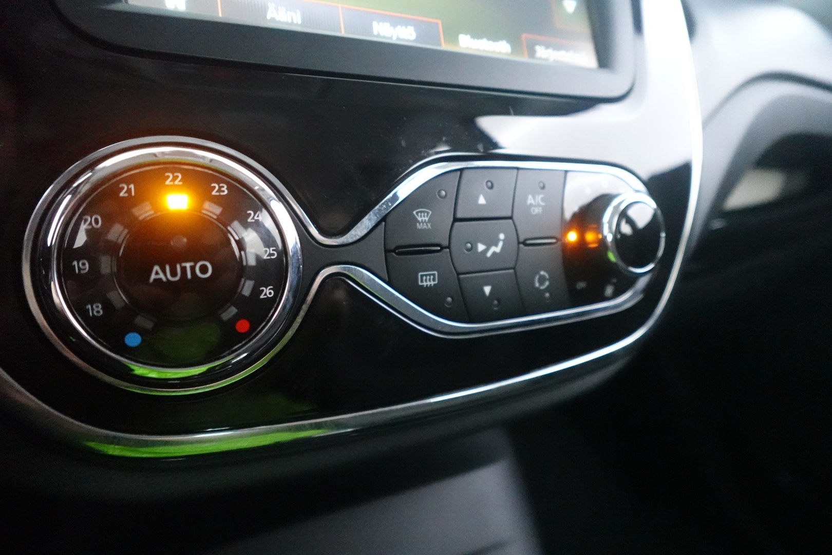 RENAULT Captur 2017