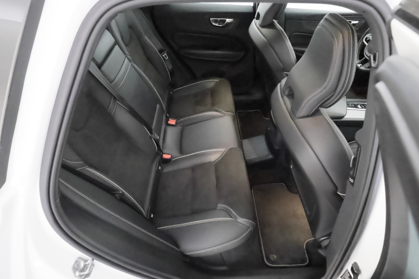 VOLVO XC60 2018