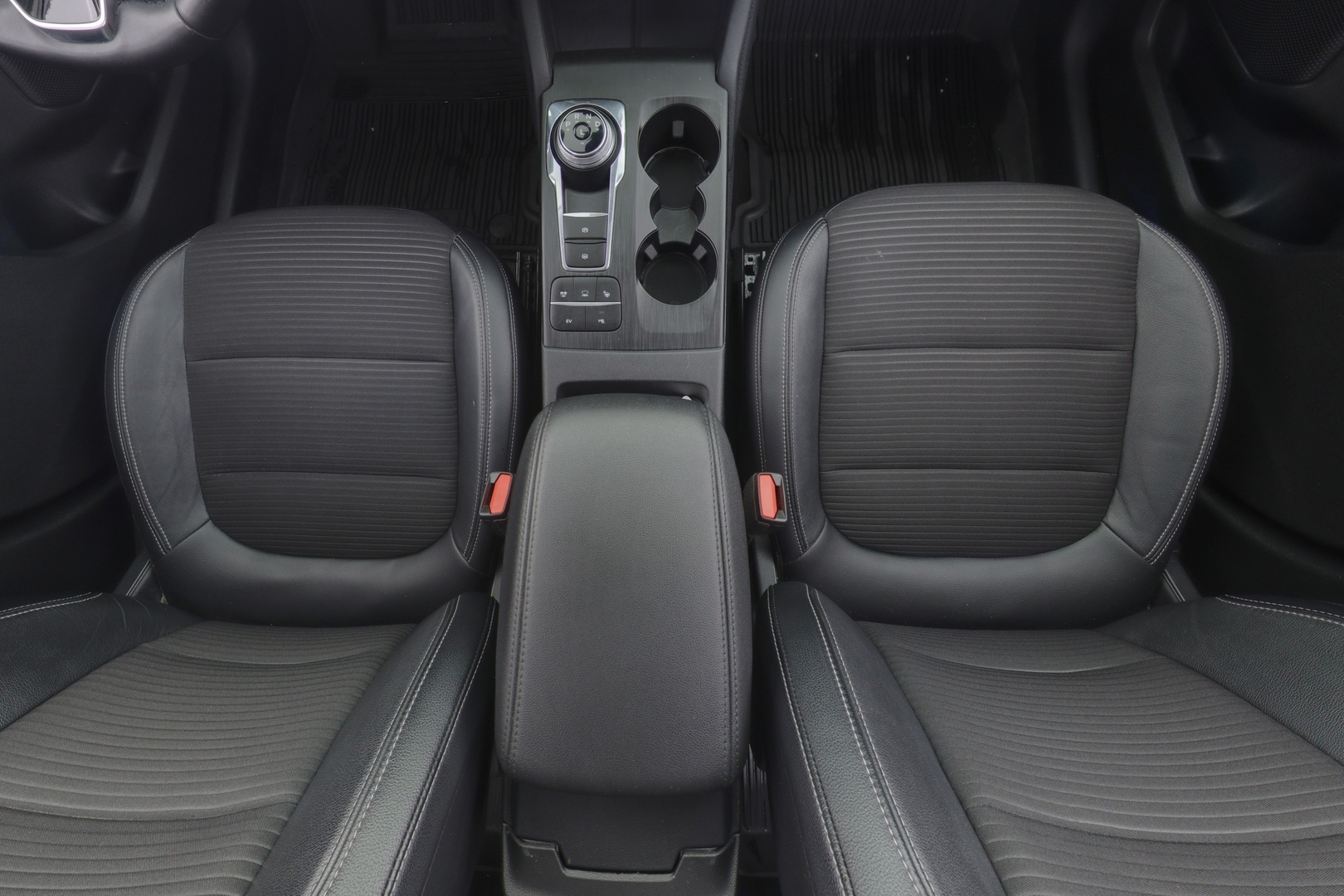 FORD Kuga 2022