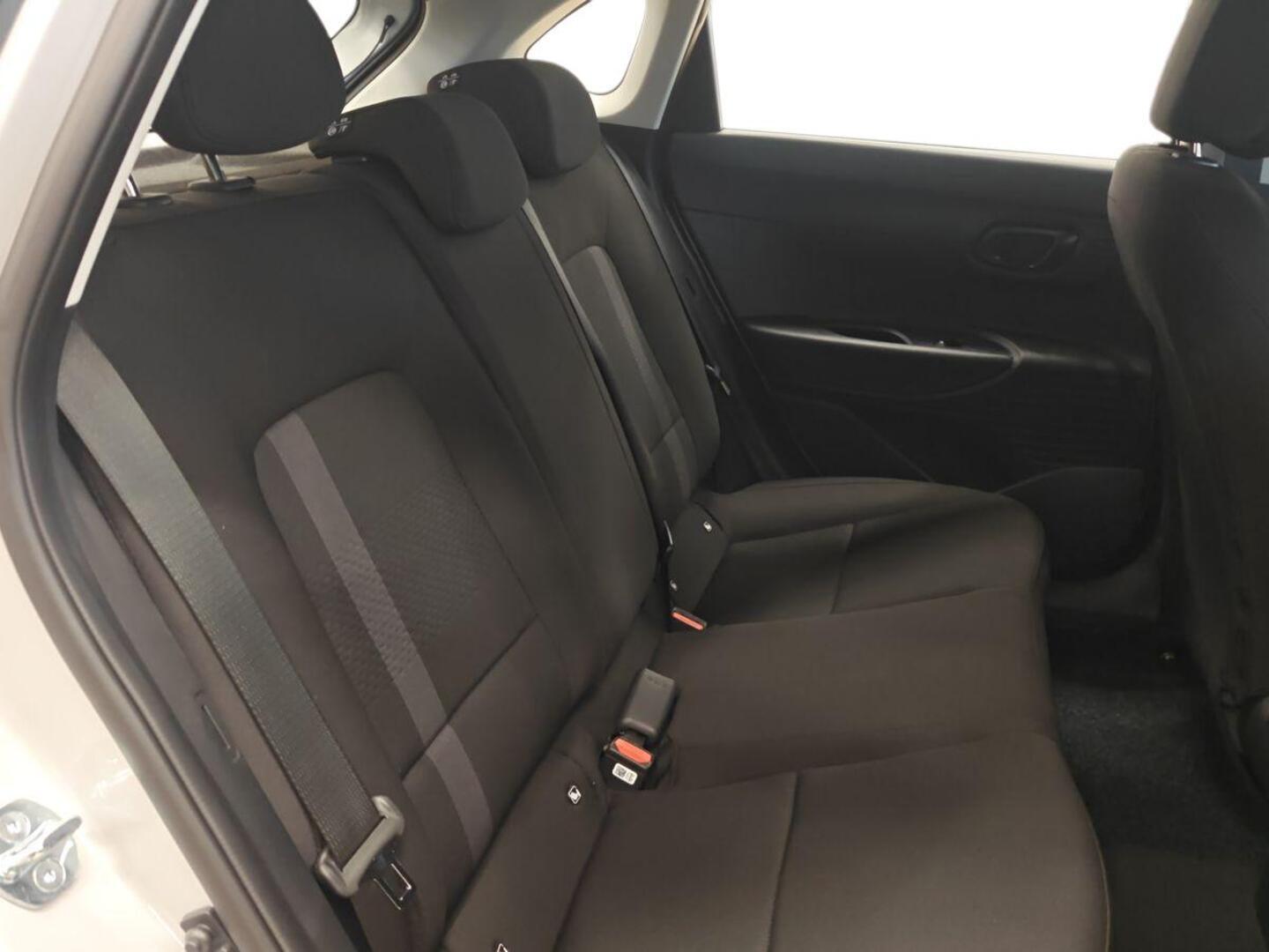 HYUNDAI i20 Hatchback 15