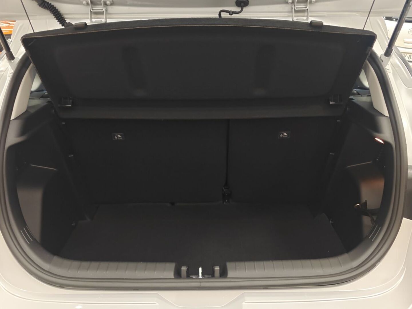 HYUNDAI i20 Hatchback 16