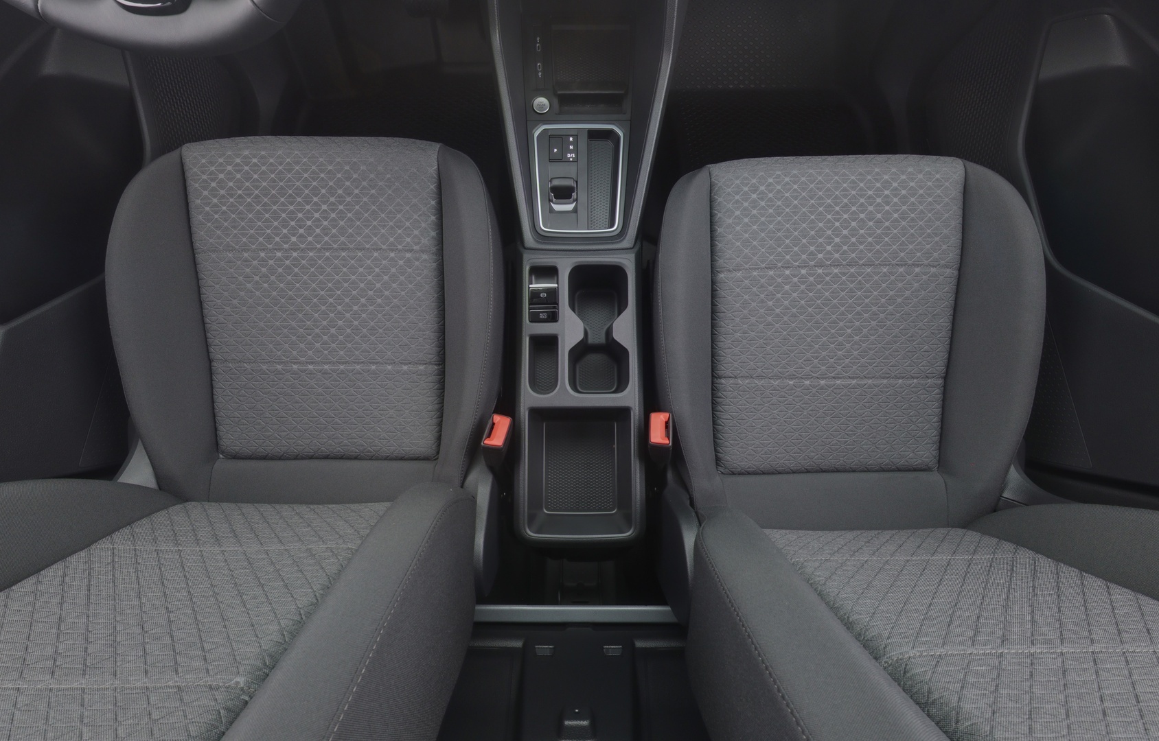 FORD TRANSIT CONNECT 2025