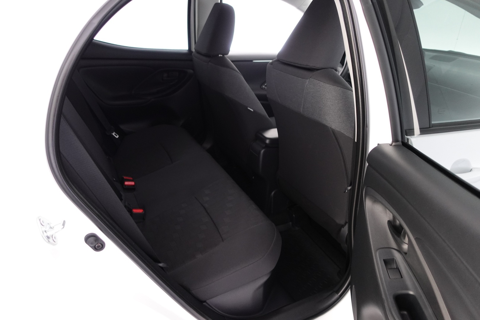 TOYOTA YARIS 2025