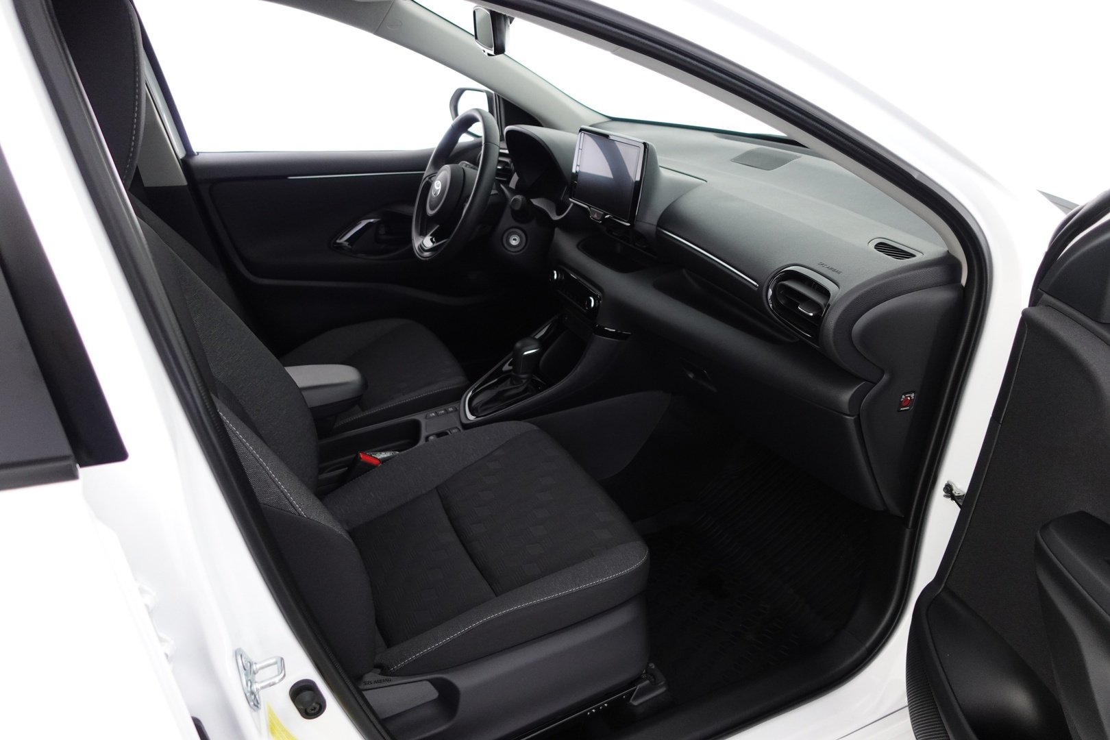 TOYOTA YARIS 2025