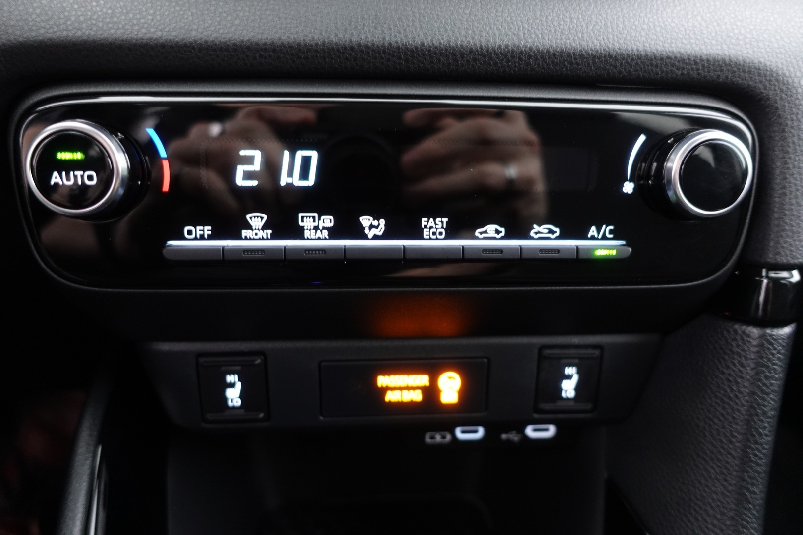 TOYOTA YARIS 2025