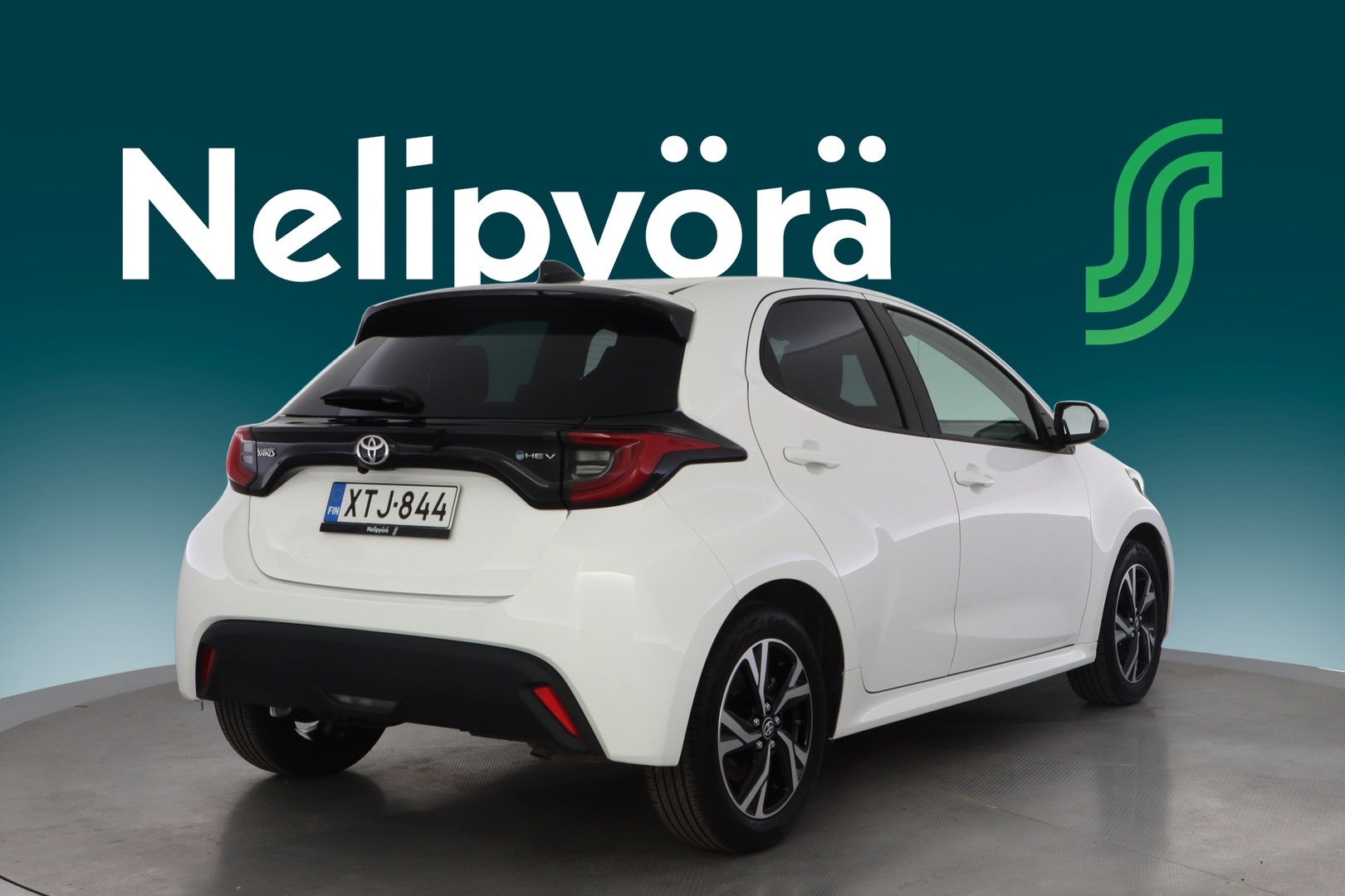 TOYOTA YARIS 2025