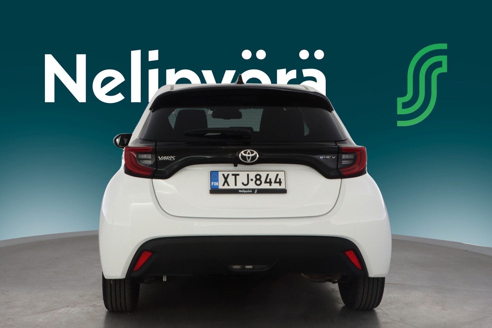 TOYOTA YARIS 2025