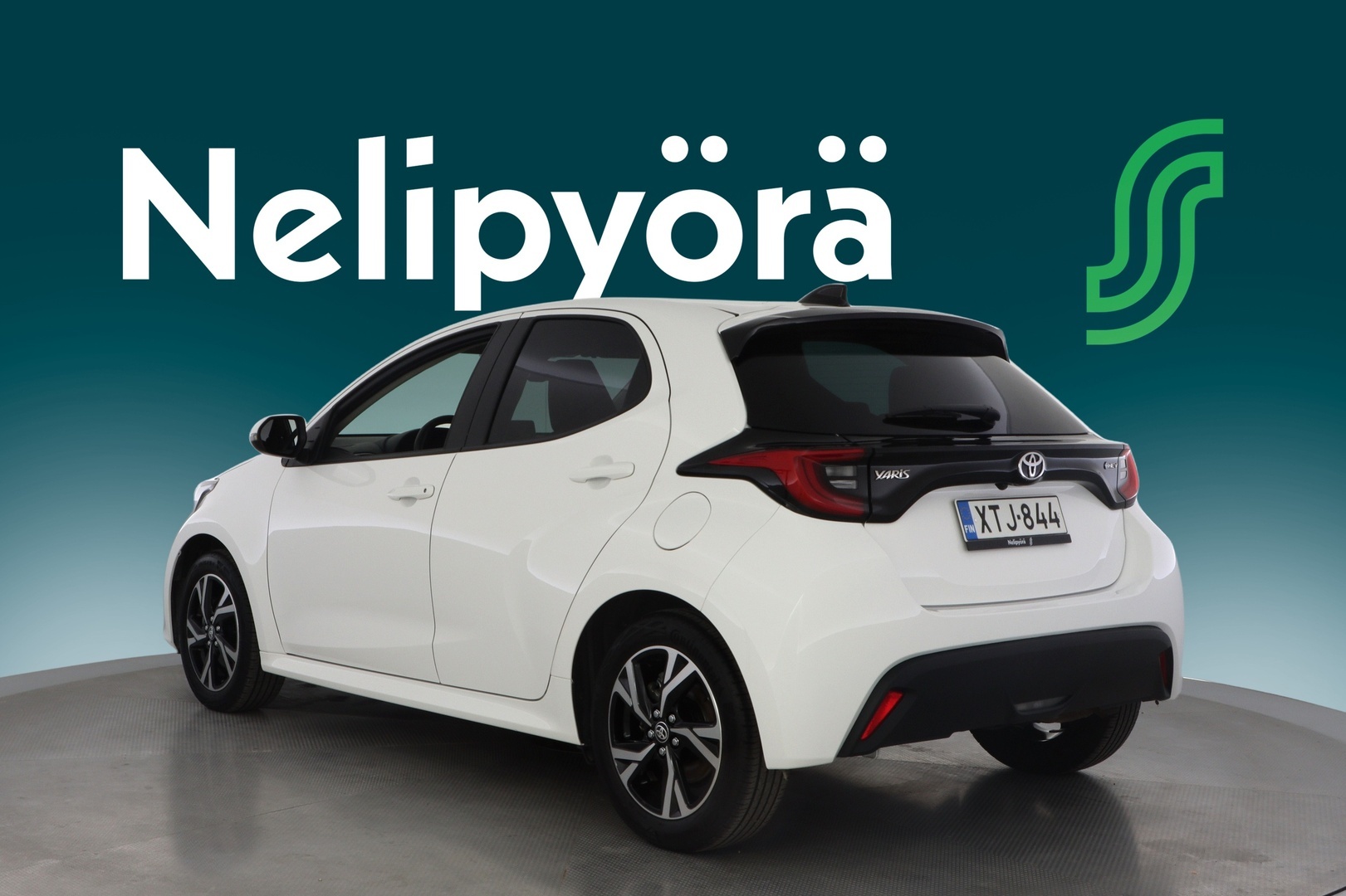 TOYOTA YARIS 2025