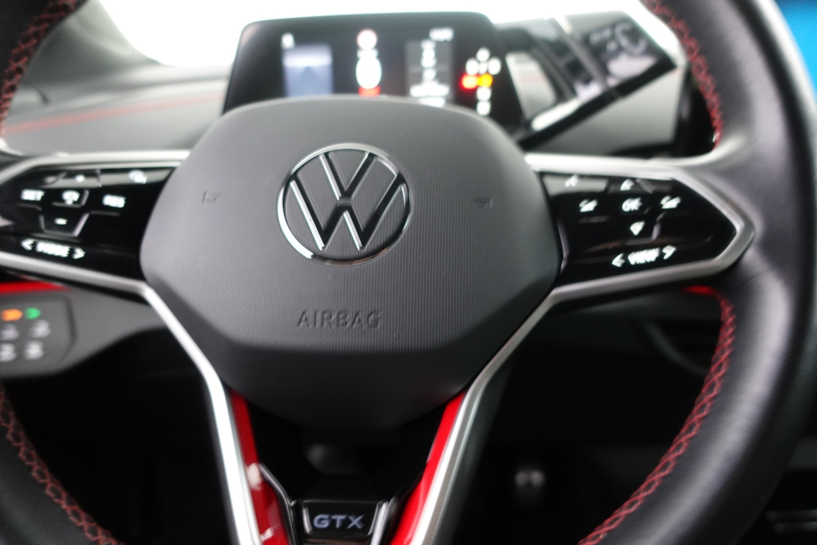 VOLKSWAGEN ID.4 2023