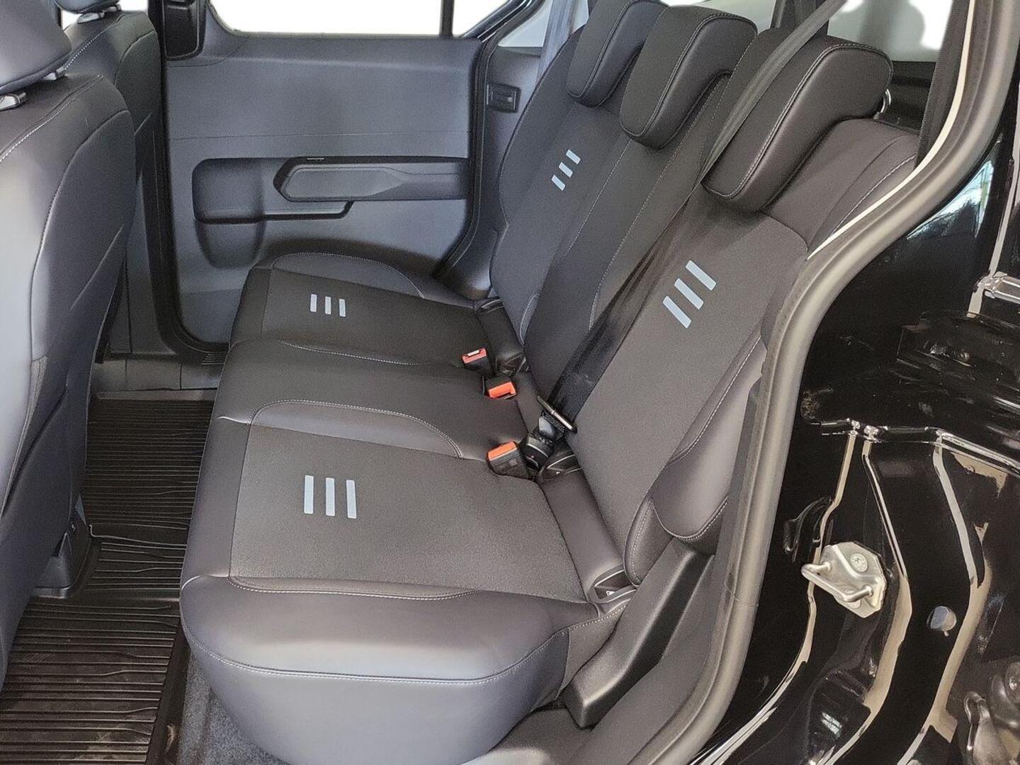 FORD TOURNEO COURIER 15