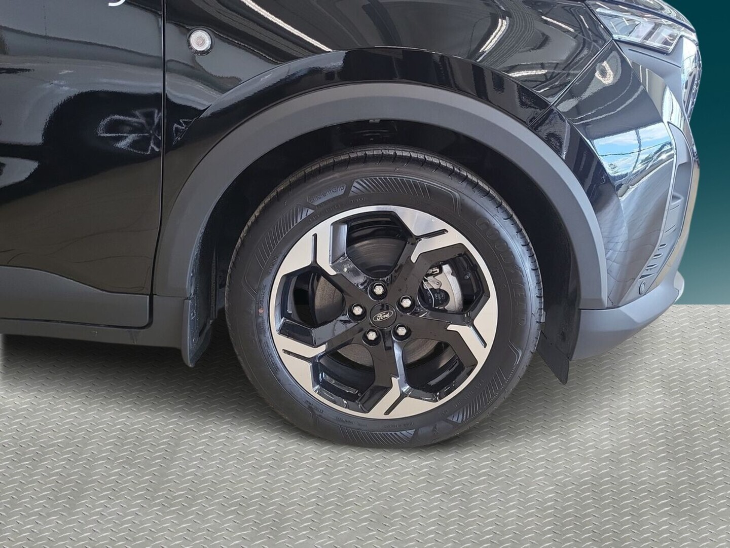 FORD TOURNEO COURIER 9