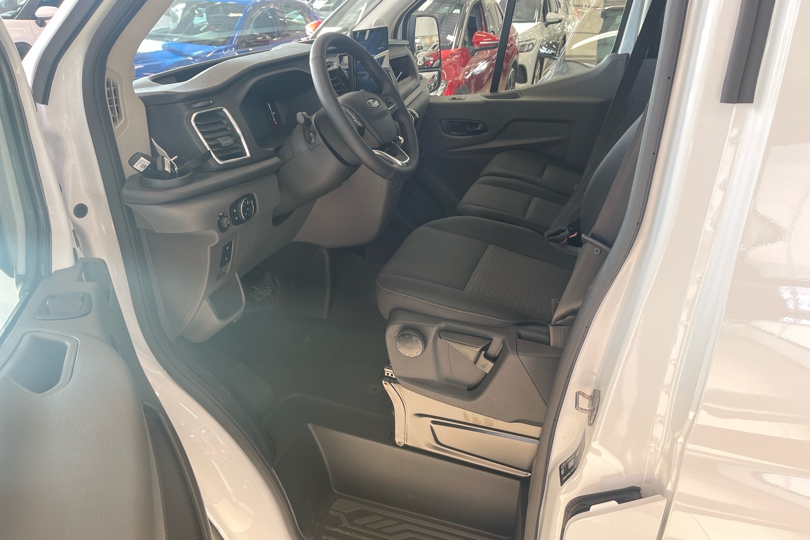 FORD TRANSIT 2025