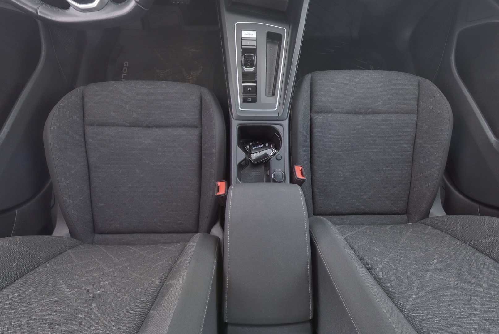 VOLKSWAGEN Golf 2020