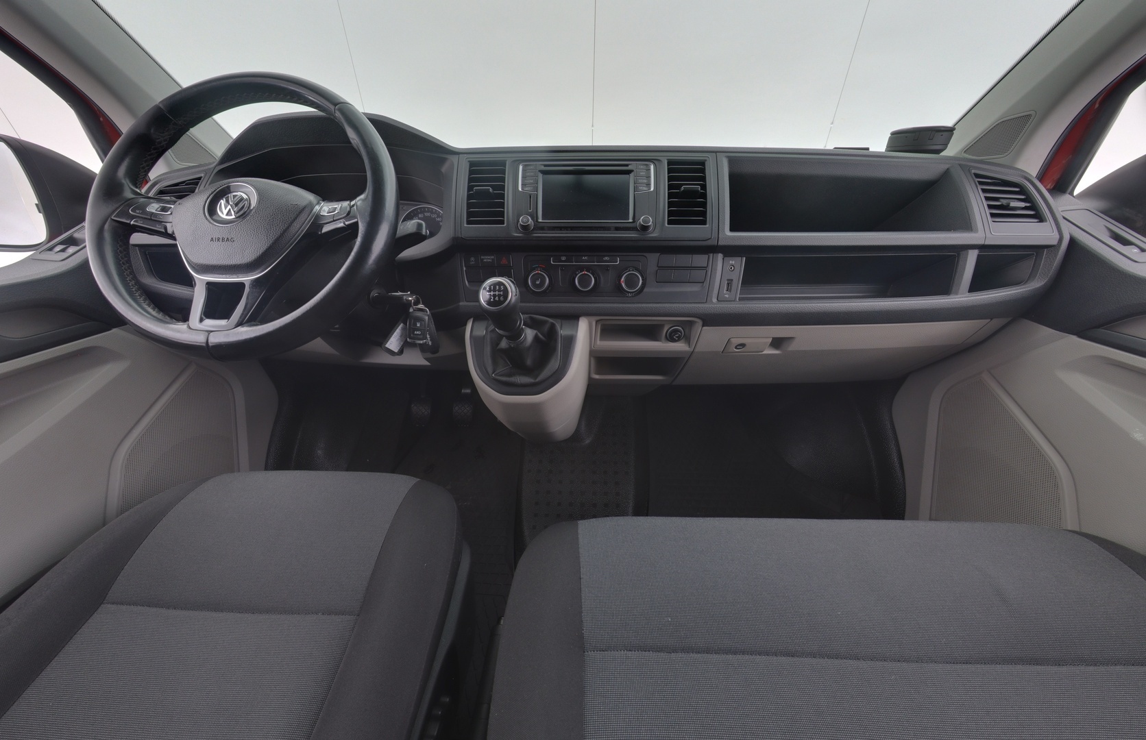 VOLKSWAGEN Transporter 2018